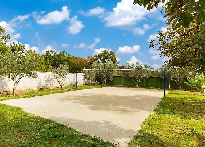 Awesome In Valtursko Polje With Kitchen *